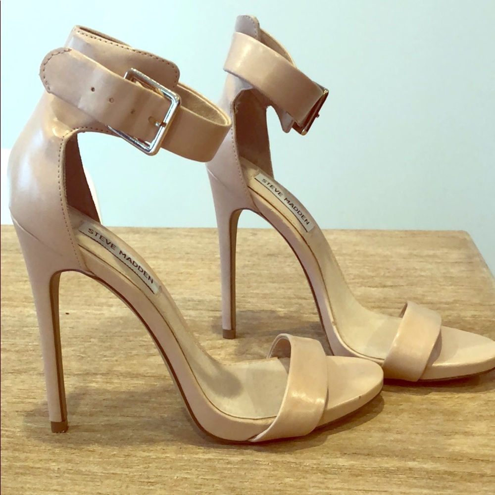 Steve Madden Marlene Sandal in nude